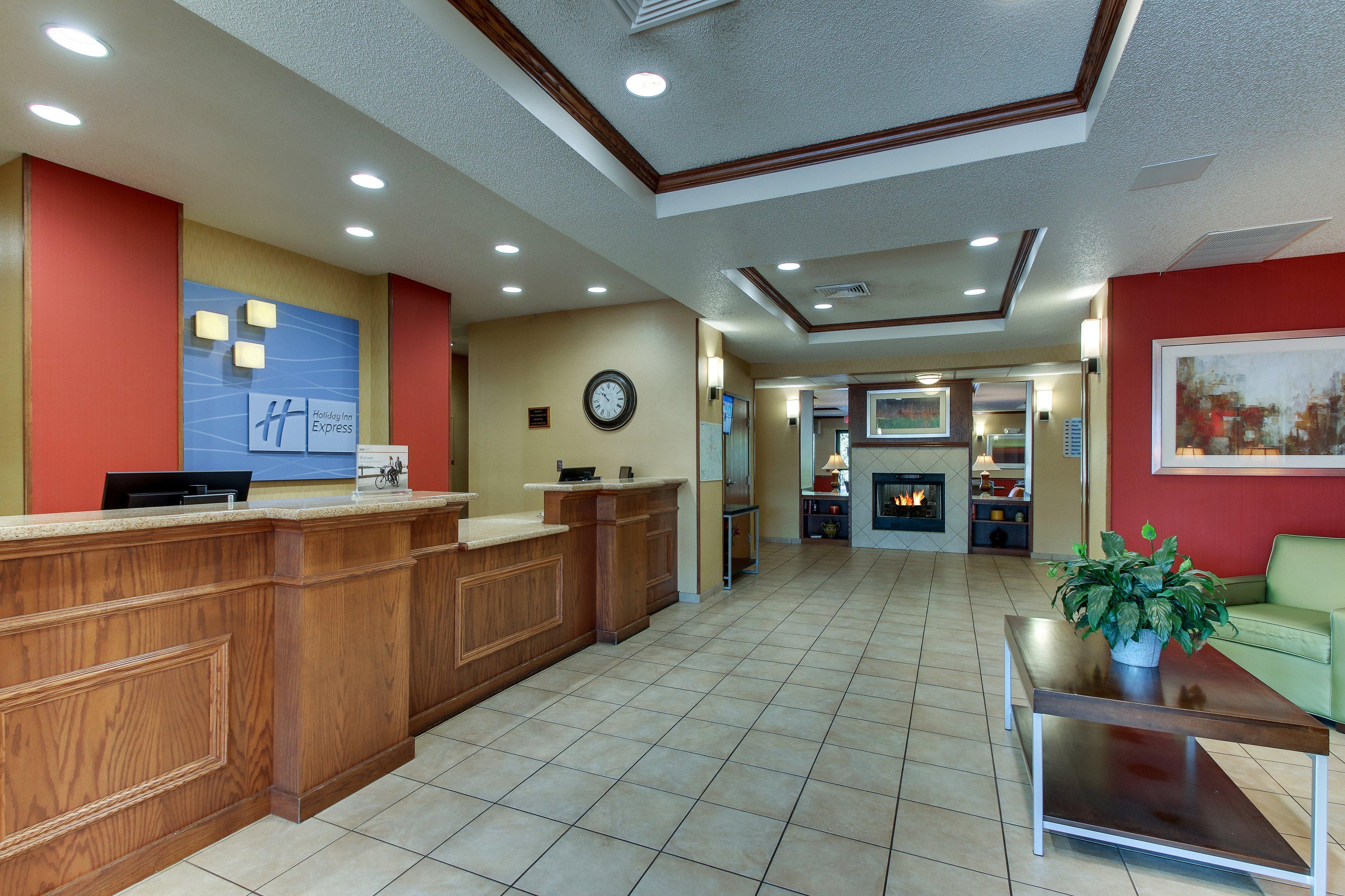 Holiday Inn Express Hotel & Suites Lancaster-Lititz By Ihg Ngoại thất bức ảnh