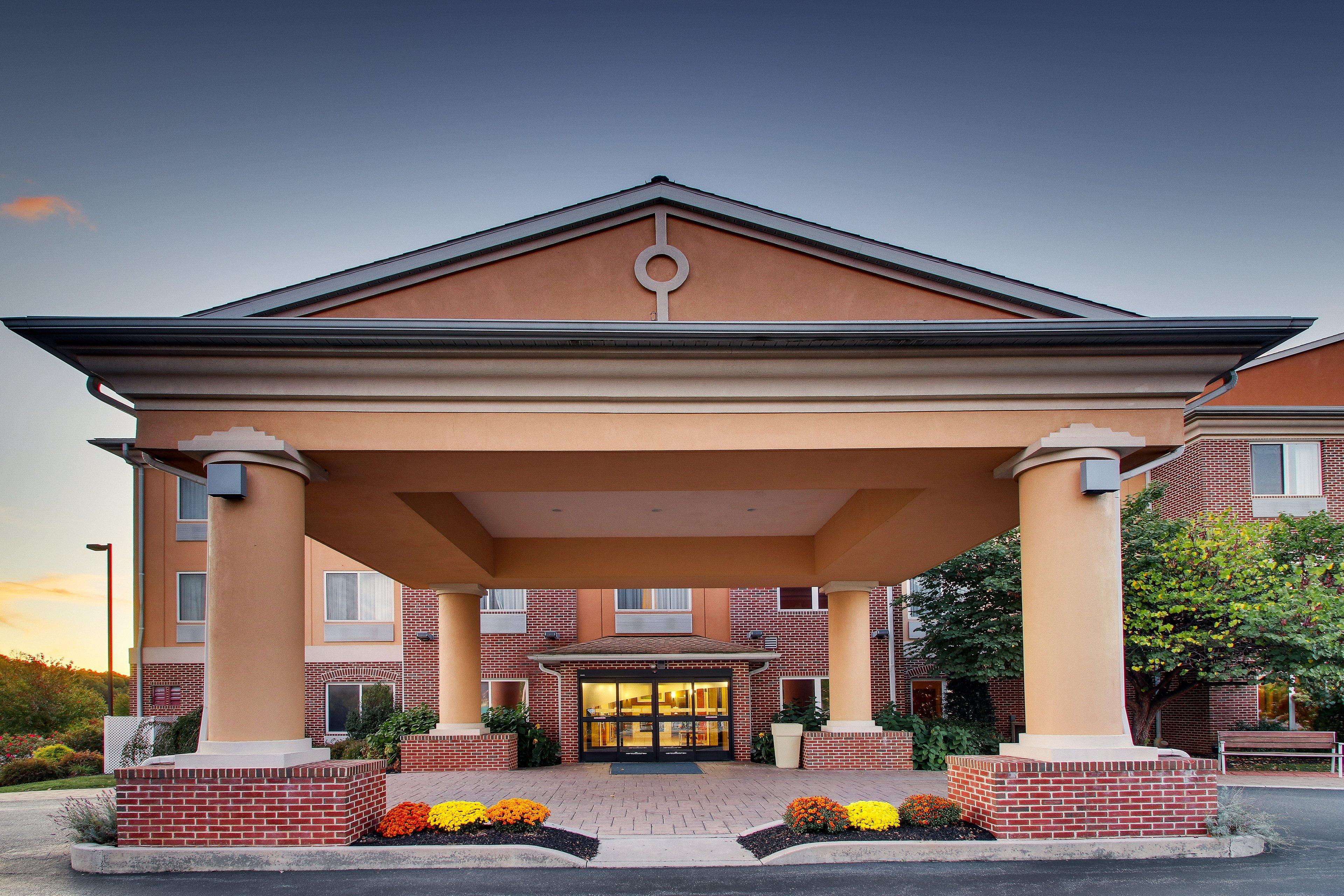 Holiday Inn Express Hotel & Suites Lancaster-Lititz By Ihg Ngoại thất bức ảnh