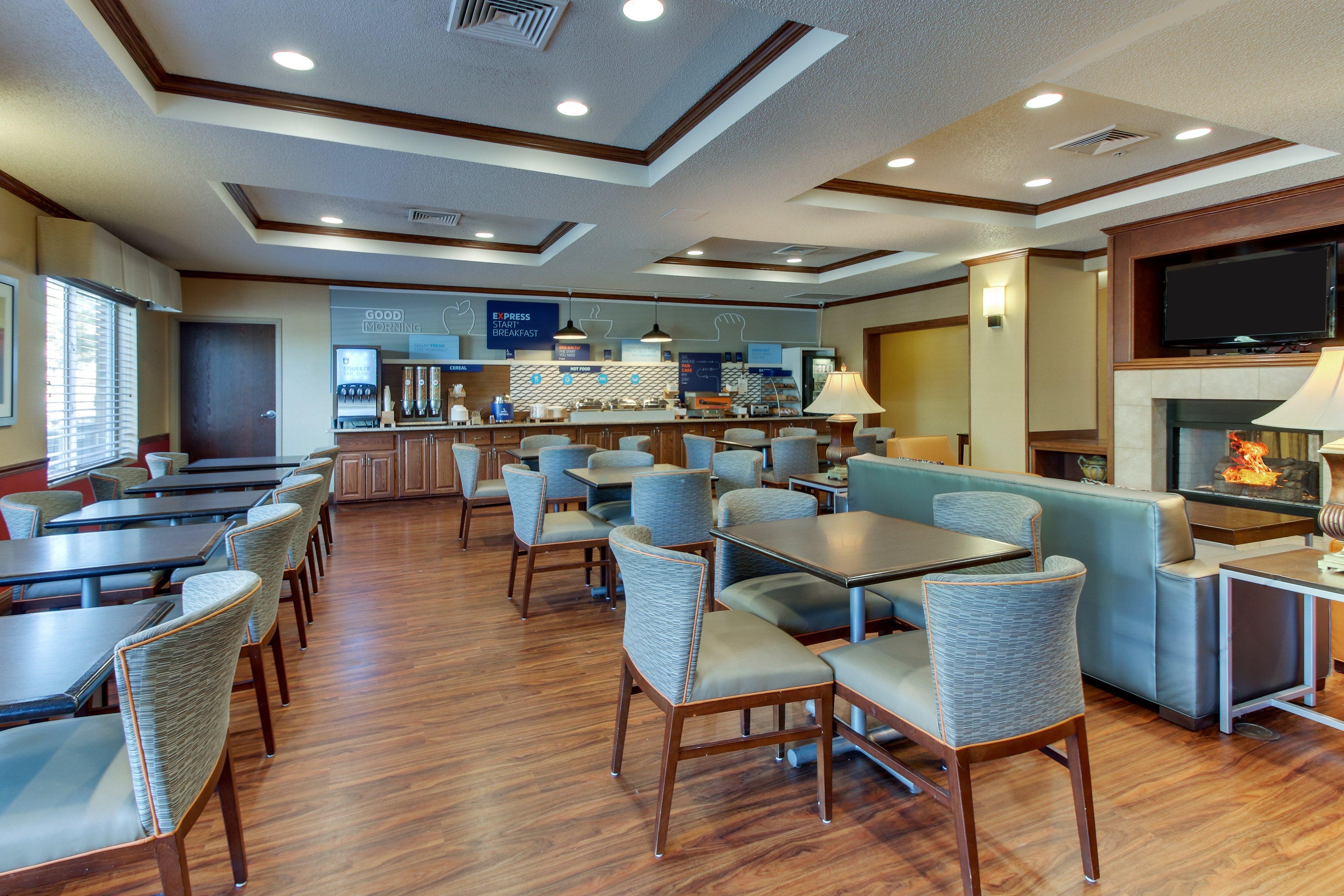 Holiday Inn Express Hotel & Suites Lancaster-Lititz By Ihg Ngoại thất bức ảnh