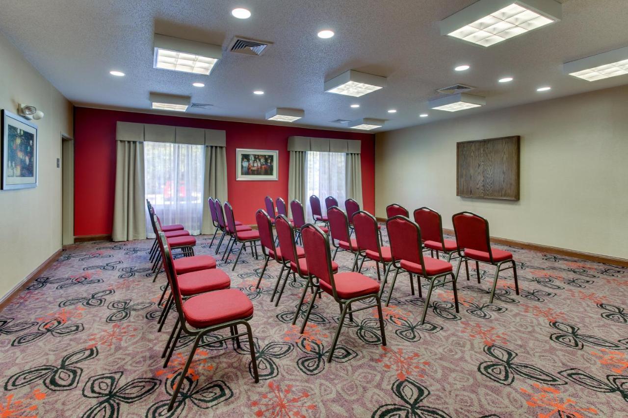 Holiday Inn Express Hotel & Suites Lancaster-Lititz By Ihg Ngoại thất bức ảnh
